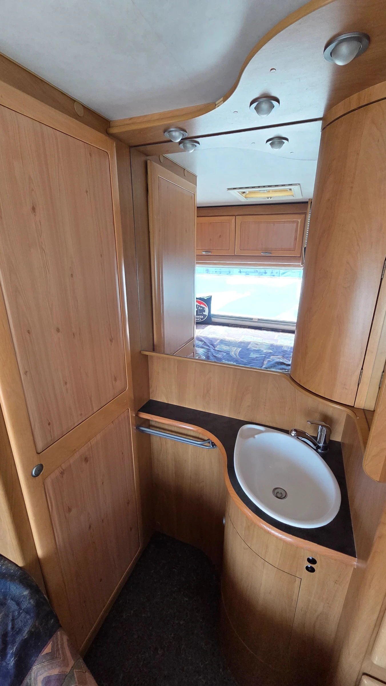 Кемпер HYMER / ERIBA B- 574 Изключително запазен!!!, снимка 12 - Каравани и кемпери - 54110451