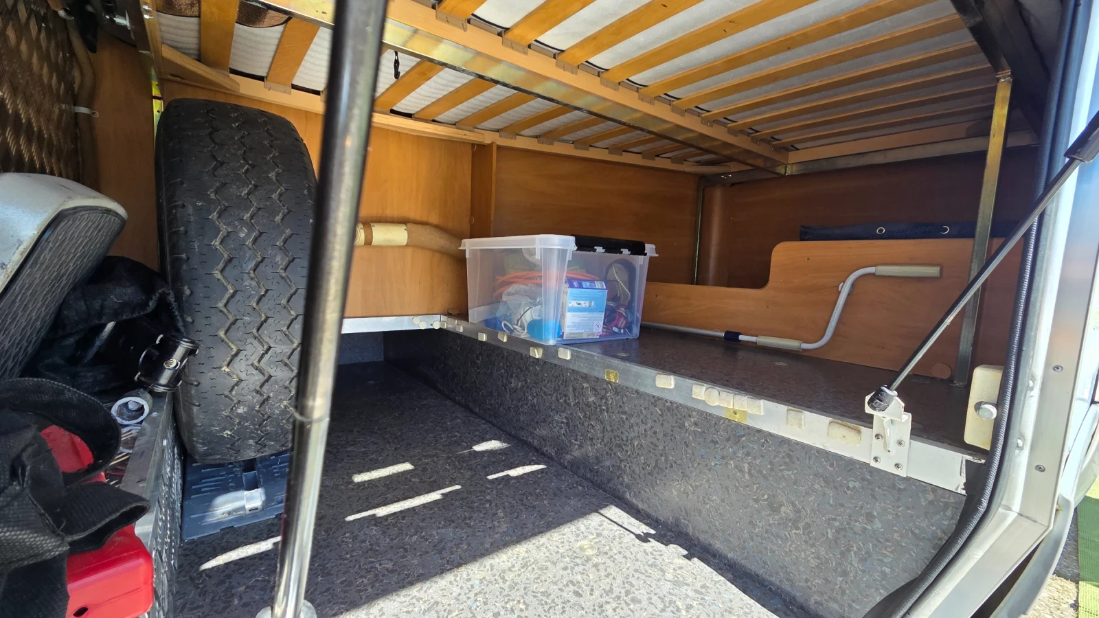 Кемпер HYMER / ERIBA B- 574 Изключително запазен!!!, снимка 15 - Каравани и кемпери - 54110451