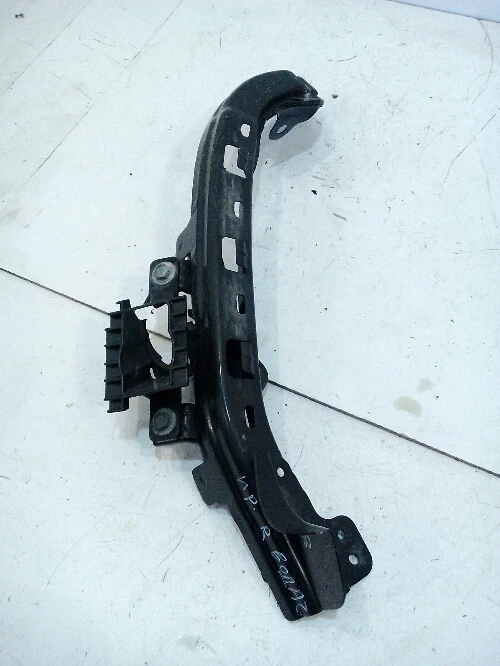 Водач броня преден десен Субару Форестър