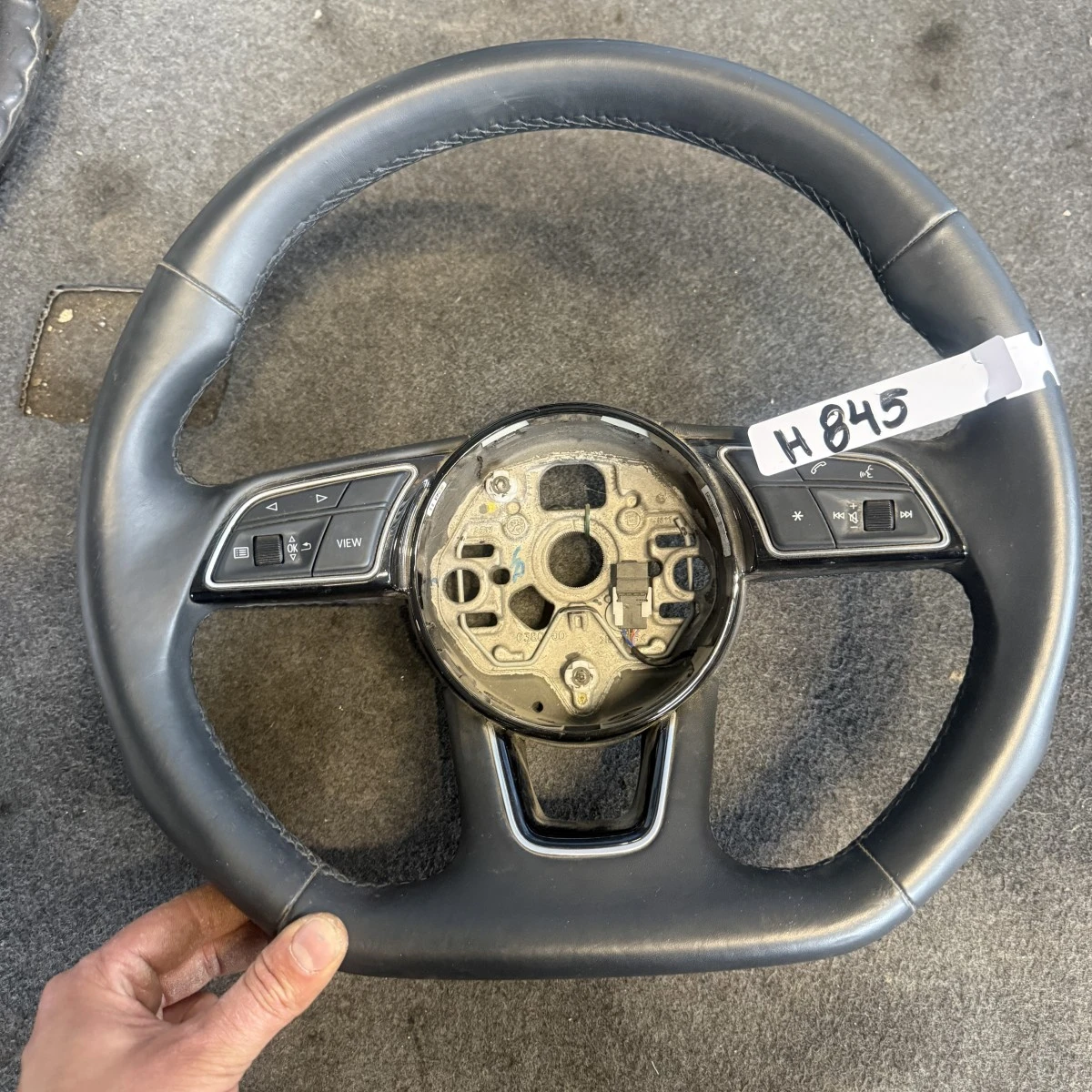 Трилъчев мултиволан за Audi A1 Audi A3 Audi Q3 82A419091AE ном 845