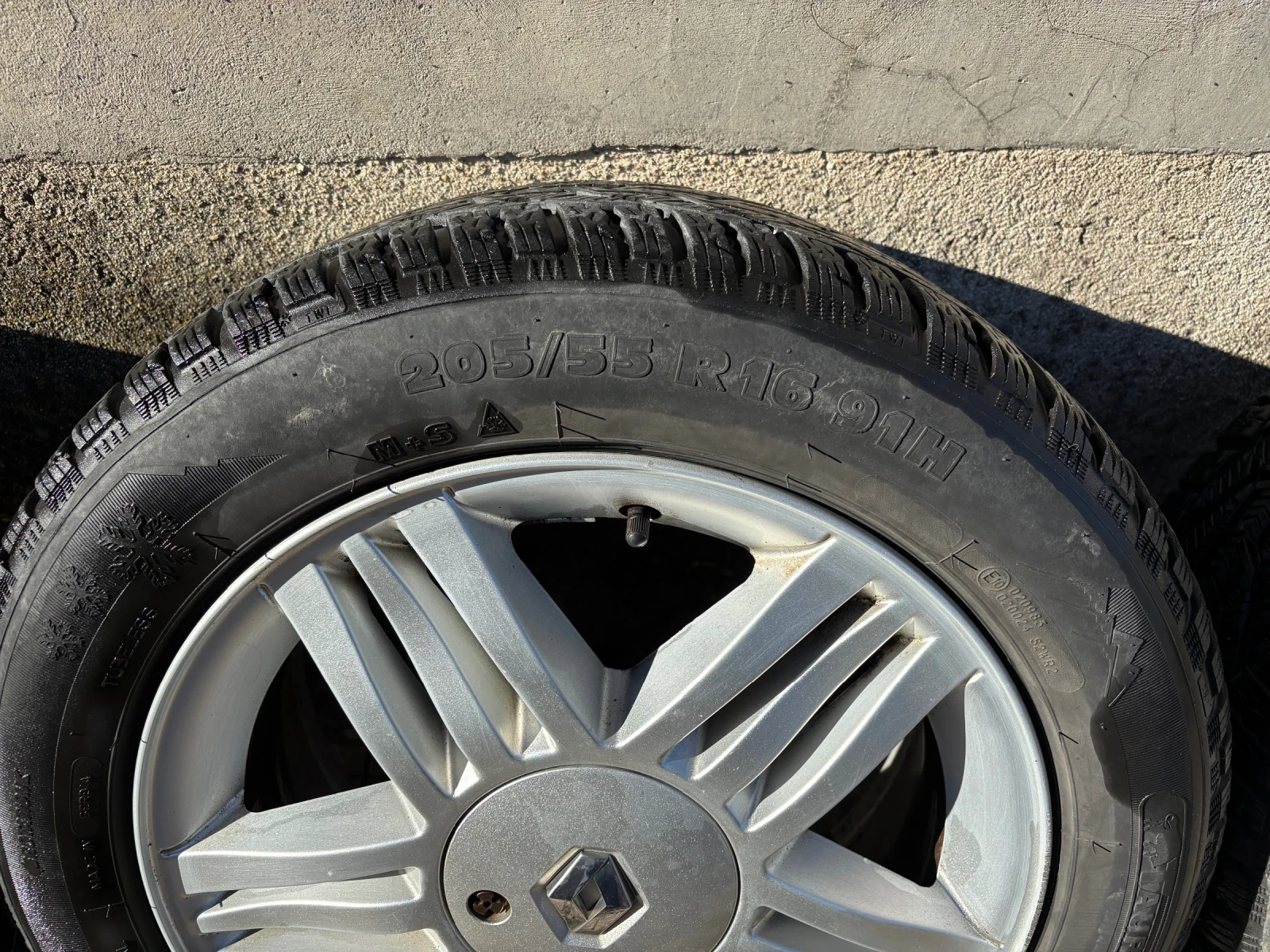    205/55R16  Renault Megane | Mobile.bg   7