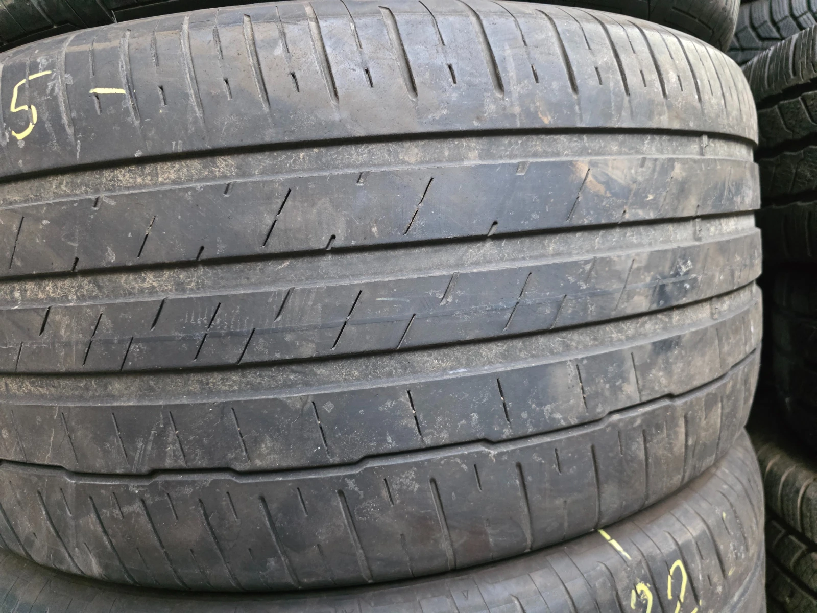 Гуми Летни 285/40R22, снимка 5 - Гуми и джанти - 55479080