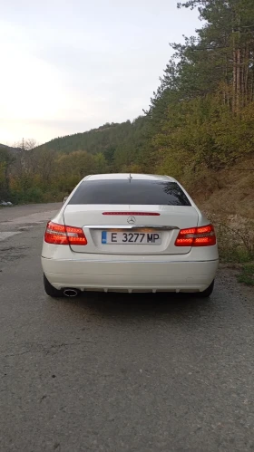 Mercedes-Benz E 220 coupe, снимка 2