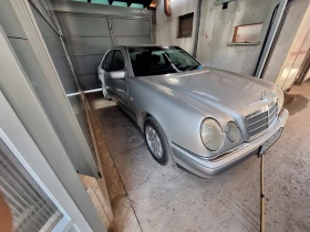 Mercedes-Benz E 200, снимка 1