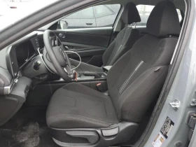 Hyundai Elantra 2.0L 4 Front-wheel Drive - 19900 лв. - 88170329 4