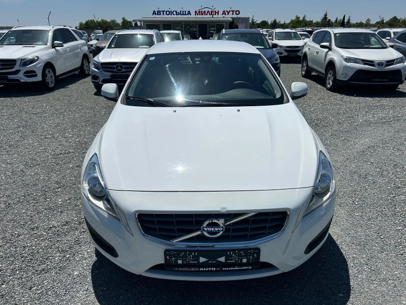 Volvo V60 (KATO НОВА), снимка 2 - Автомобили и джипове - 45782621