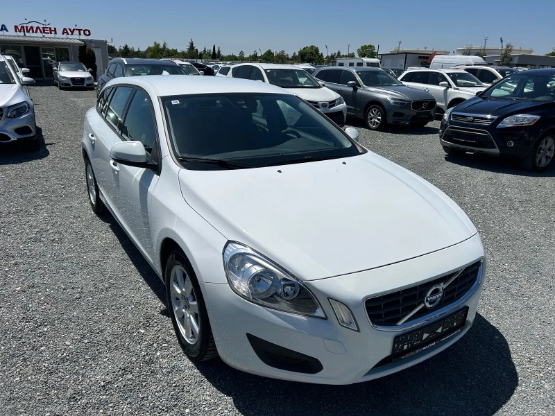 Volvo V60 (KATO НОВА), снимка 3 - Автомобили и джипове - 45782621