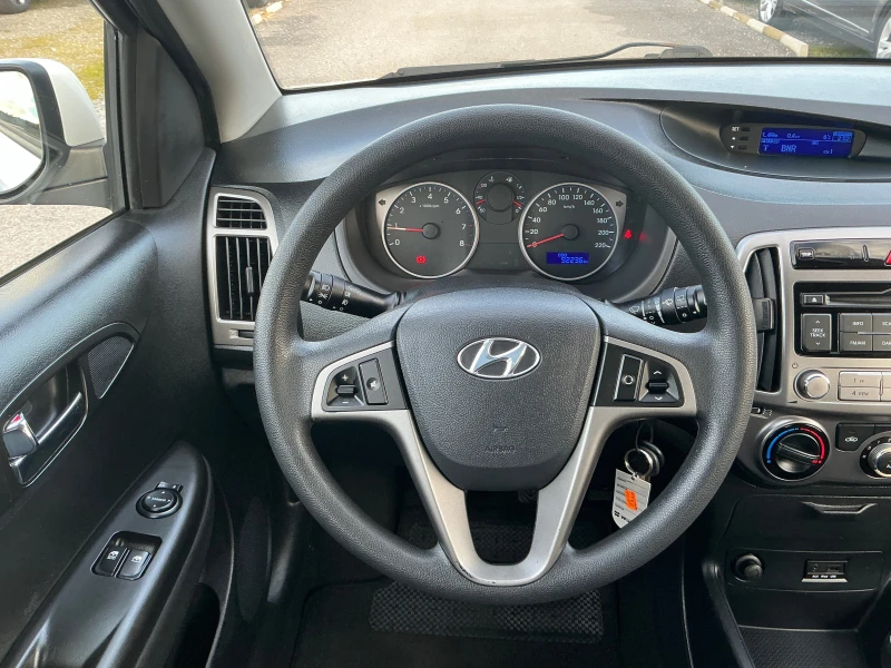 Hyundai I20 1.2 i, снимка 11 - Автомобили и джипове - 48315064