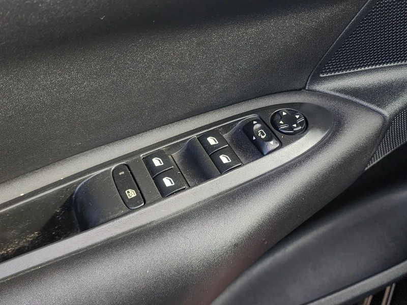 Citroen C4 1.6HDI Auto, снимка 10 - Автомобили и джипове - 49627998