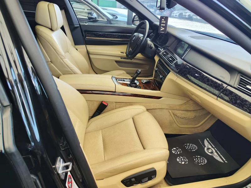 BMW 740 MPAK* 360CAM* CARBON* ALCANTAR* PODGREV* OBDUH* FA, снимка 9 - Автомобили и джипове - 50659357
