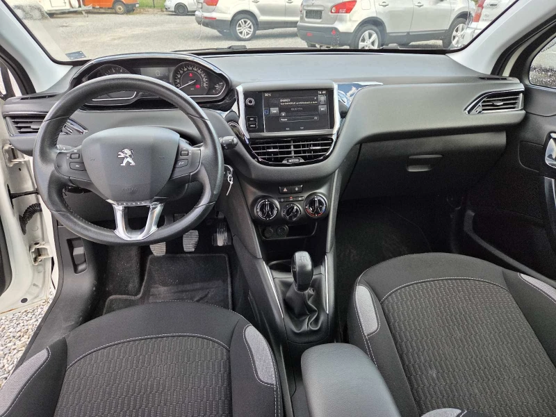 Peugeot 208, снимка 6 - Автомобили и джипове - 52635007