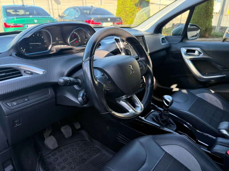Peugeot 2008 1.2i Turbo, снимка 7 - Автомобили и джипове - 52120443