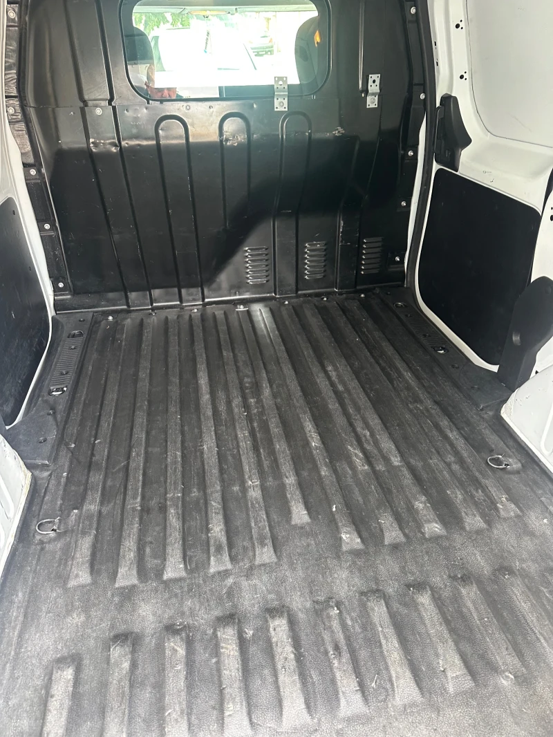 Dacia Dokker, снимка 5 - Автомобили и джипове - 52230727