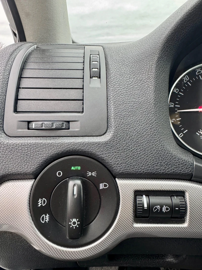 Skoda Octavia 2.0TDI 4x4 Elegance, снимка 14 - Автомобили и джипове - 52672447