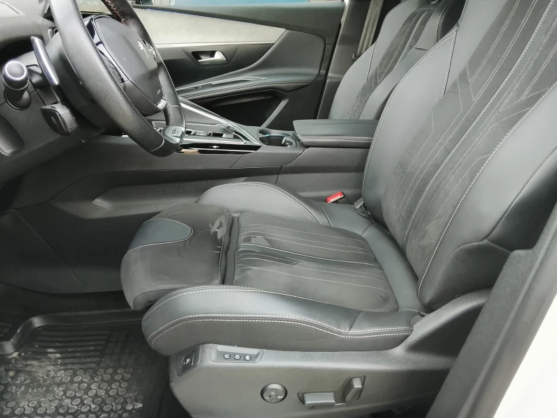 Peugeot 3008 New Line Up GT 1.6 Plug-in HYBRID 4WD 300 e-E, снимка 11 - Автомобили и джипове - 52721617