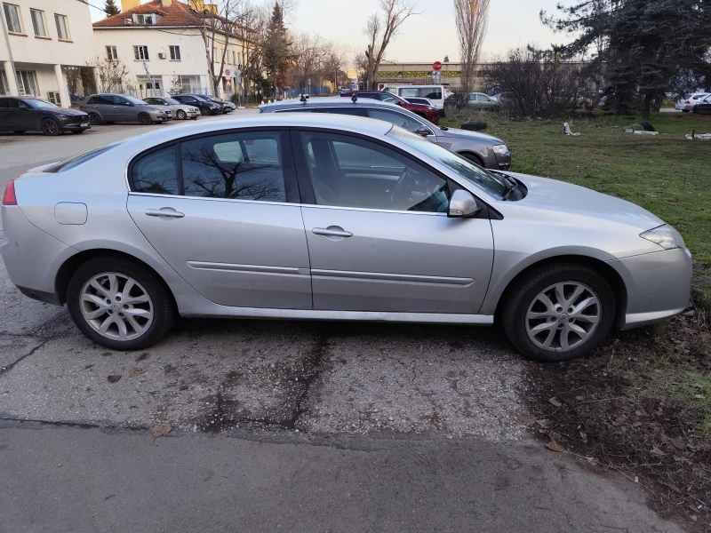 Renault Laguna 3, снимка 5 - Автомобили и джипове - 52891758