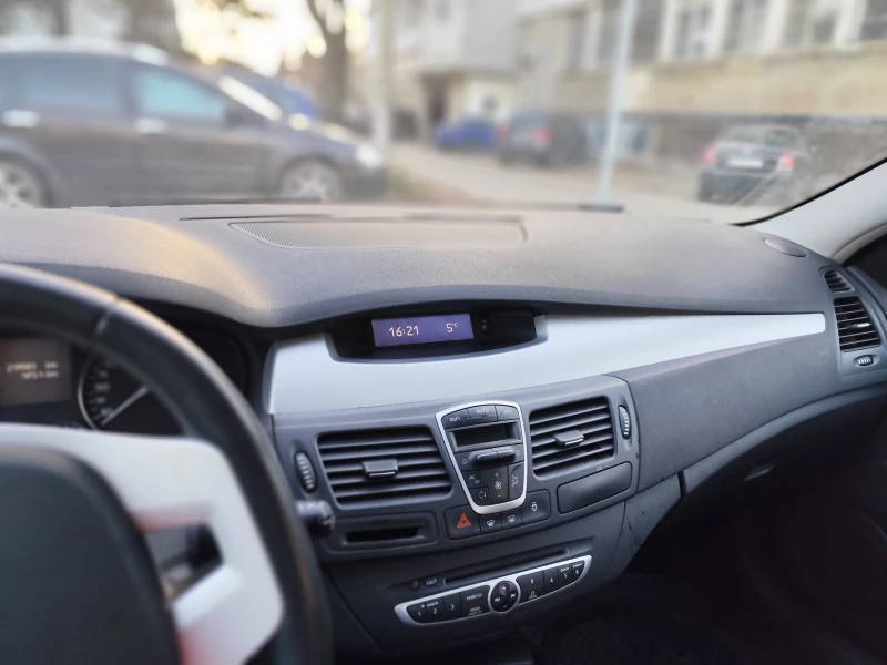 Renault Laguna 3, снимка 7 - Автомобили и джипове - 52891758