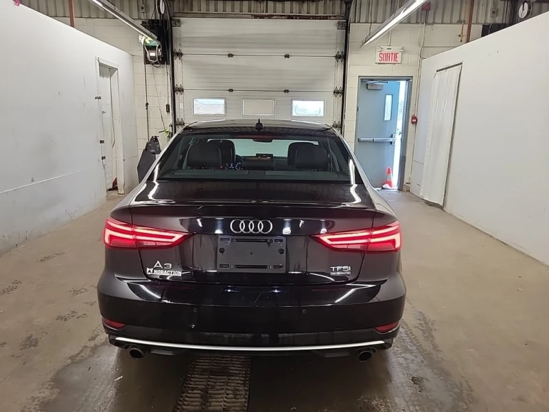 Audi A3 * 2.0T KOMFORT * CARFAX * БЕЗ ПЪРВОНАЧАЛНА ВНОСКА, снимка 6 - Автомобили и джипове - 53000941