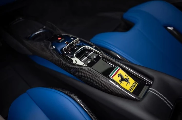 Ferrari 296GTB = Brembo Carbon Ceramic Brakes = �������� | Mobile.bg � ����������� 10