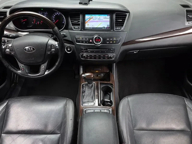 Kia K7  3.0 Luxury, снимка 7 - Автомобили и джипове - 56070395