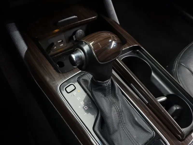 Kia K7  3.0 Luxury, снимка 9 - Автомобили и джипове - 56070395