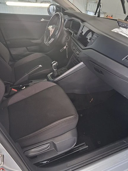 VW Taigo АВТОМАТ* * * ВСИЧКИ ЕКСТРИ, снимка 2 - Автомобили и джипове - 56244543