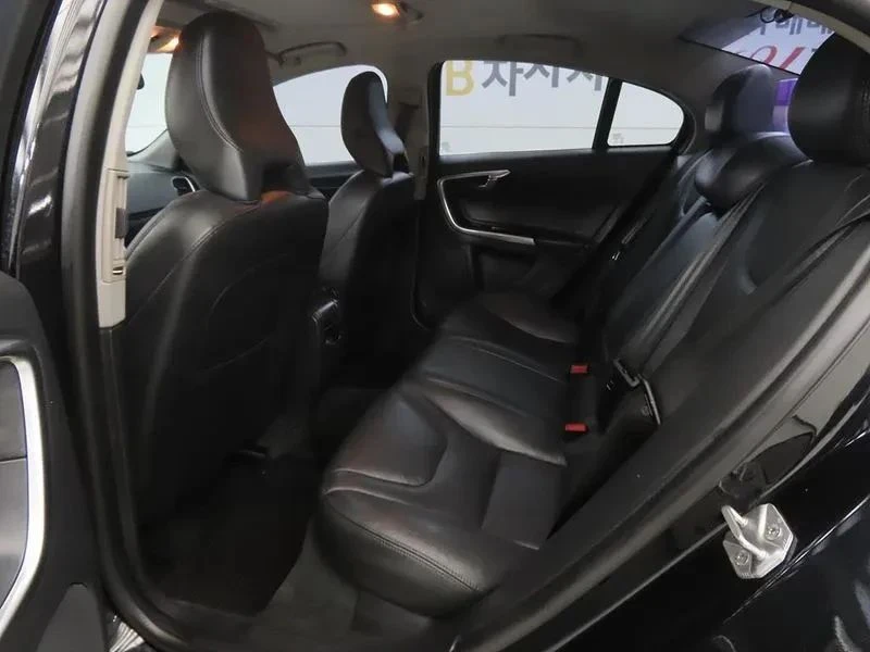 Volvo S60, снимка 6 - Автомобили и джипове - 56740260