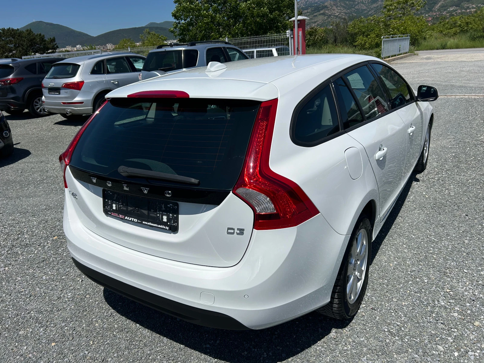 Volvo V60 (KATO НОВА) - изображение 6