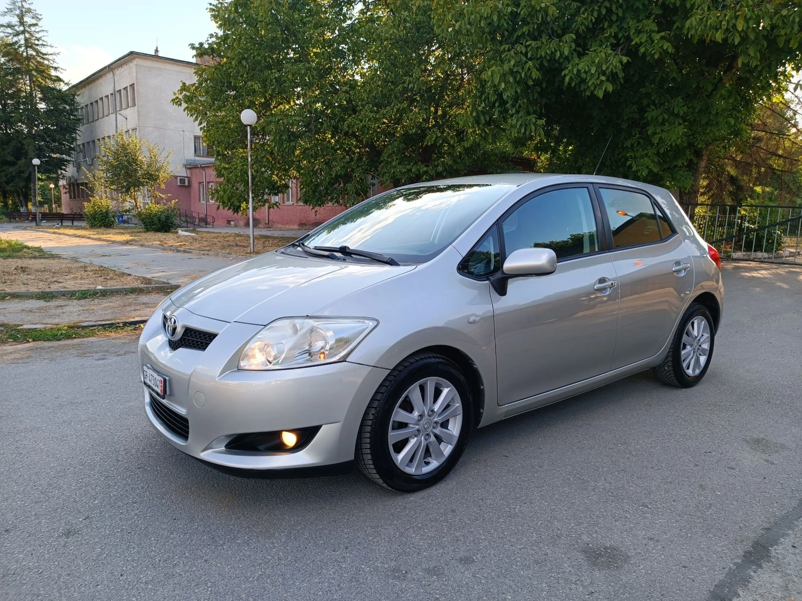 Toyota Auris 1.6i-124кс-ШВЕЙЦАРИЯ-РЪЧКА-Keyless - изображение 7