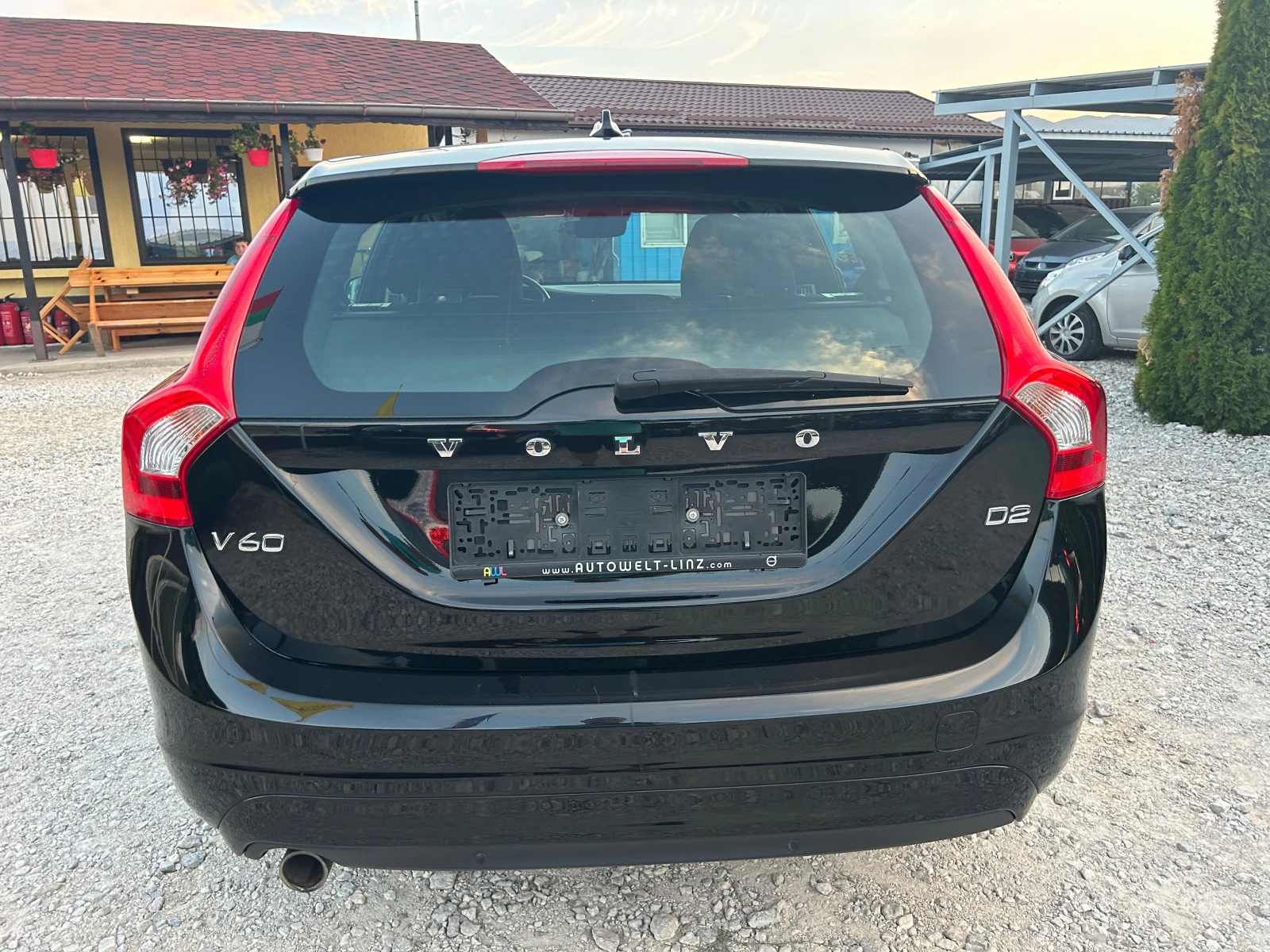 Volvo V60 2.0D 120кс D2! ! АВТОМАТИК !!  ! ! EURO 6 - изображение 4