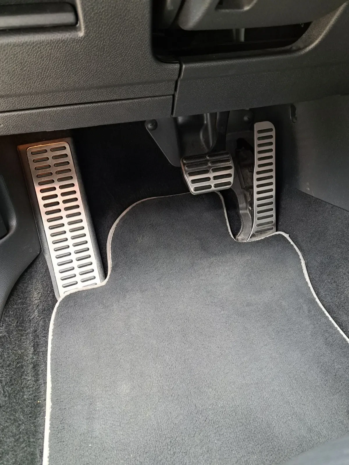 VW Golf GOLF R 2.0  | Mobile.bg   16