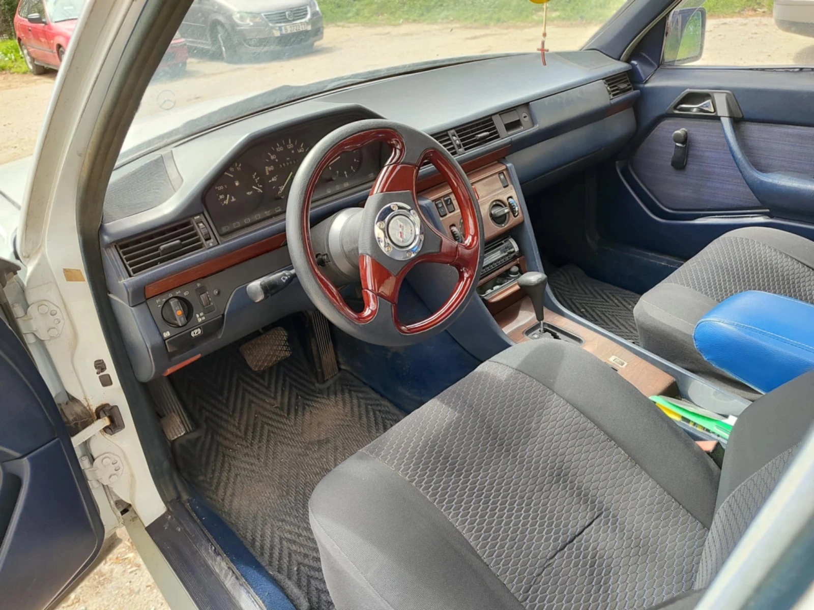 Mercedes-Benz 124 2.5D - изображение 5