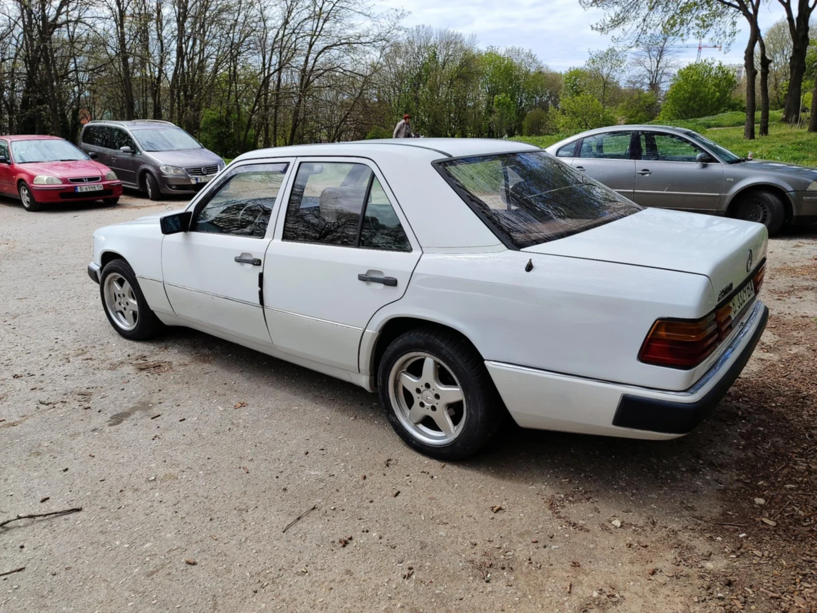 Mercedes-Benz 124 2.5D - изображение 4