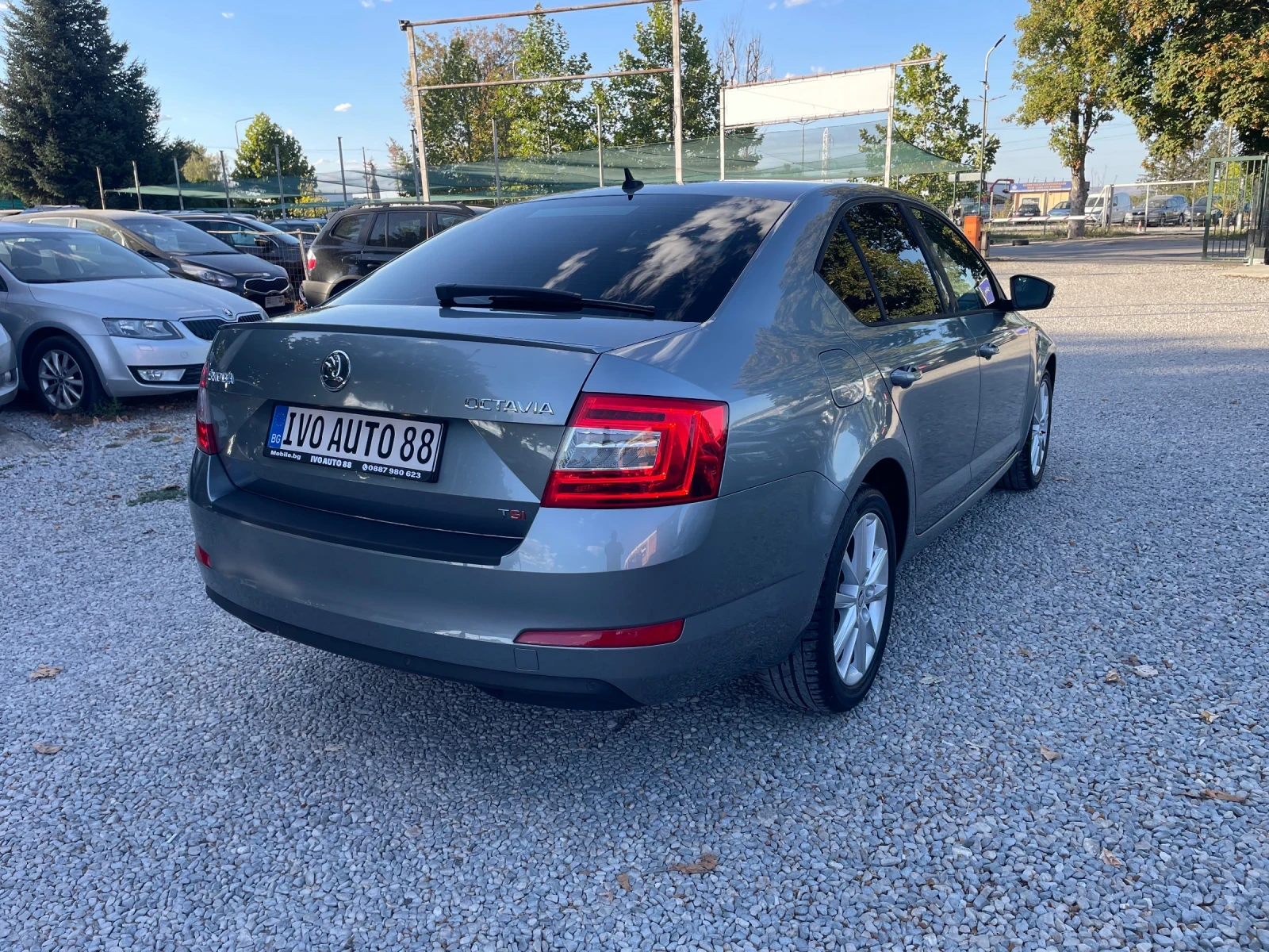 Skoda Octavia KAMERA NAVI DISTRONIK SLIDENE NA LNTITE  - изображение 3