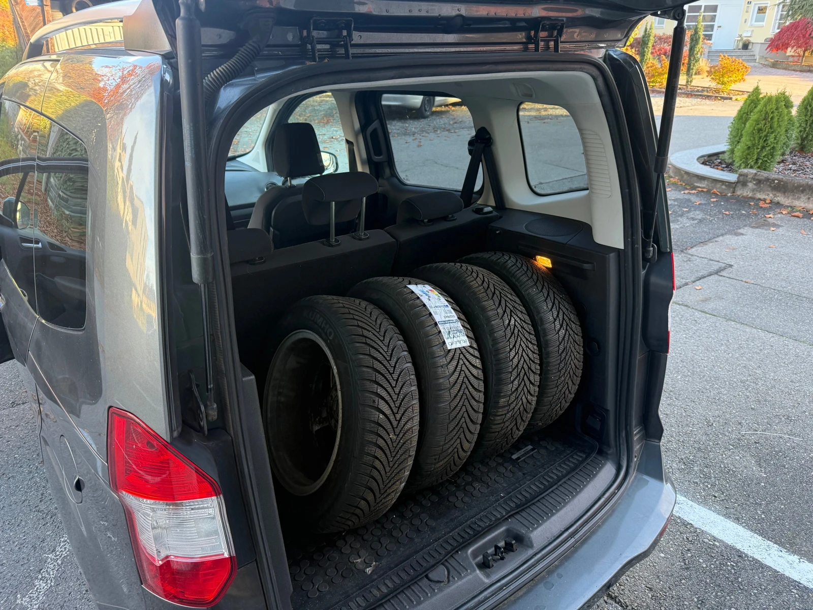 Ford Courier TOURNEO* TOP*  - изображение 10