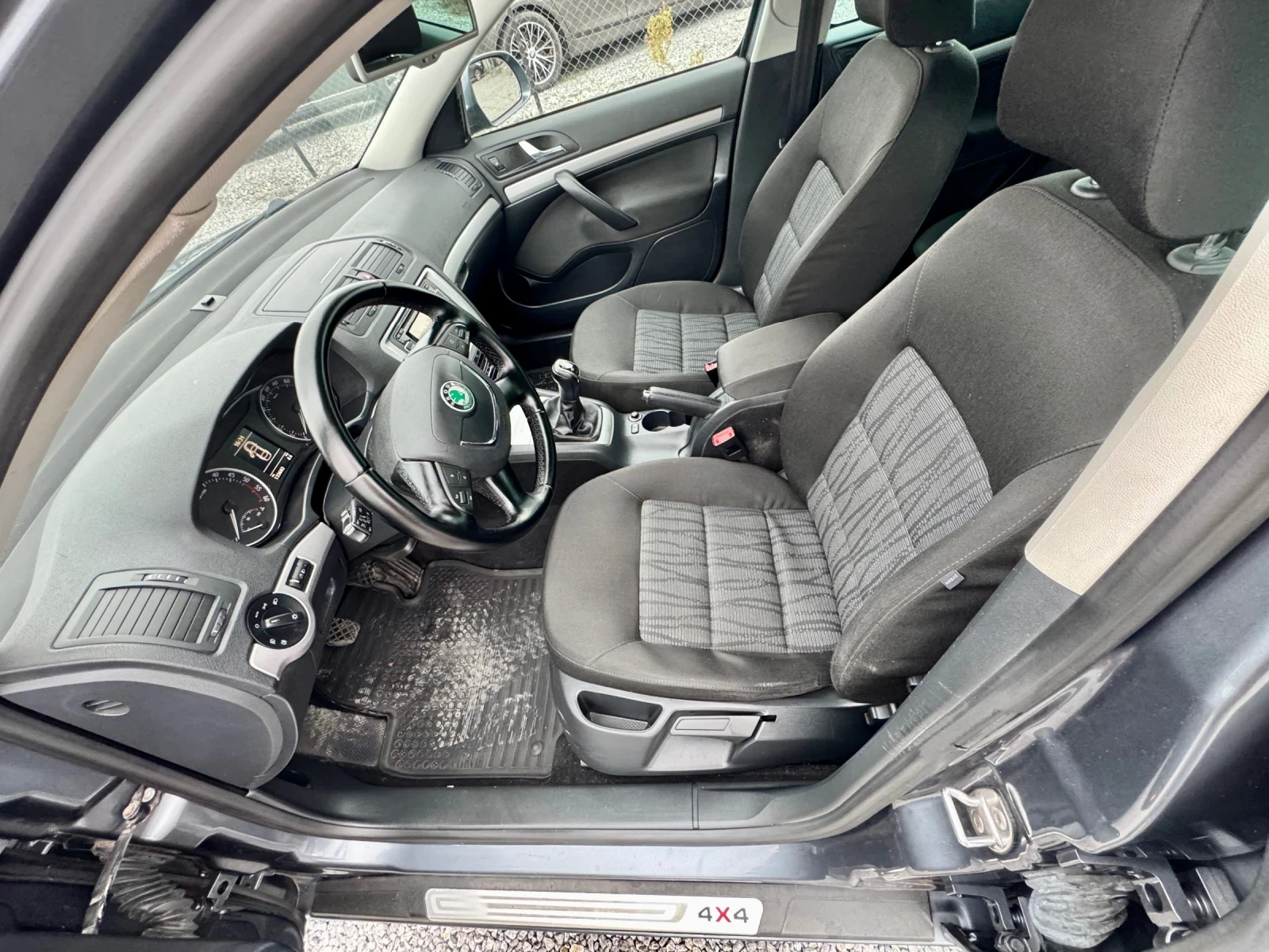 Skoda Octavia 2.0TDI 4x4 Elegance - изображение 9