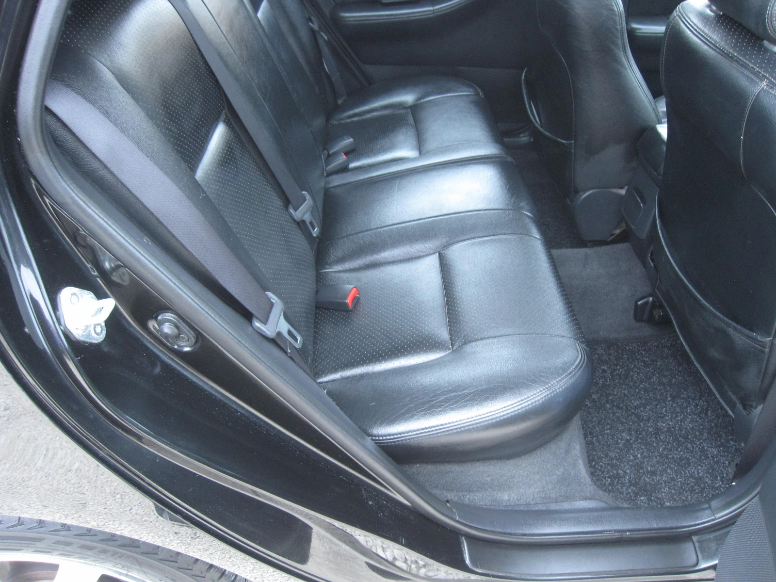 Toyota Corolla 1, 4-�����������, ���� | Mobile.bg � ����������� 12