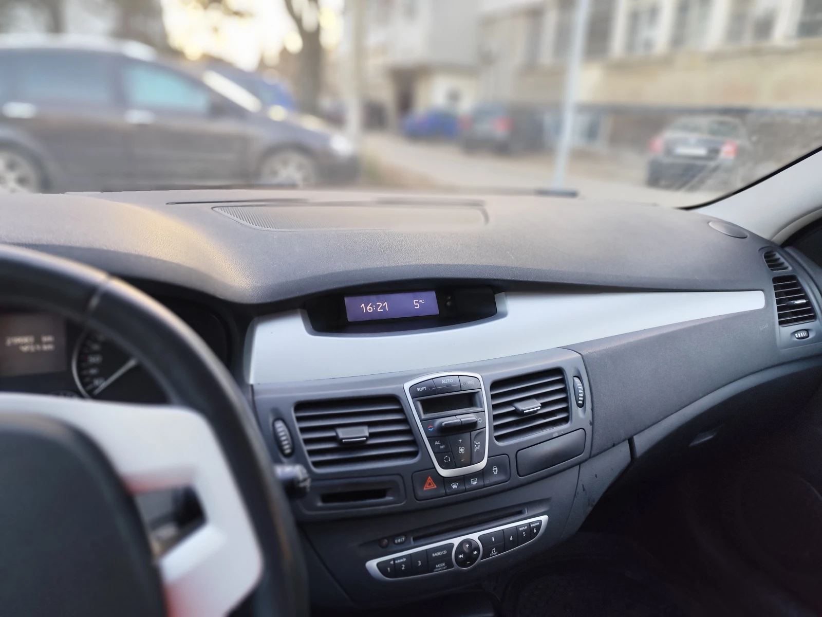 Renault Laguna 3 - изображение 7