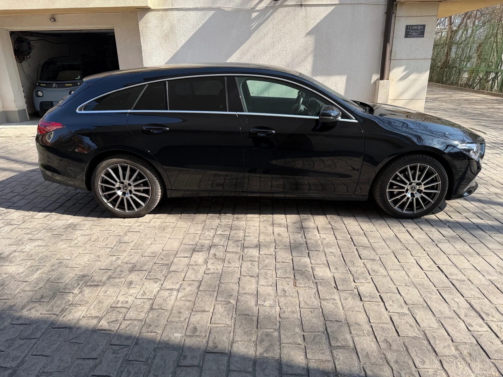 Mercedes-Benz CLA 220 Shooting brake 4matic, снимка 4 - Автомобили и джипове - 53868958