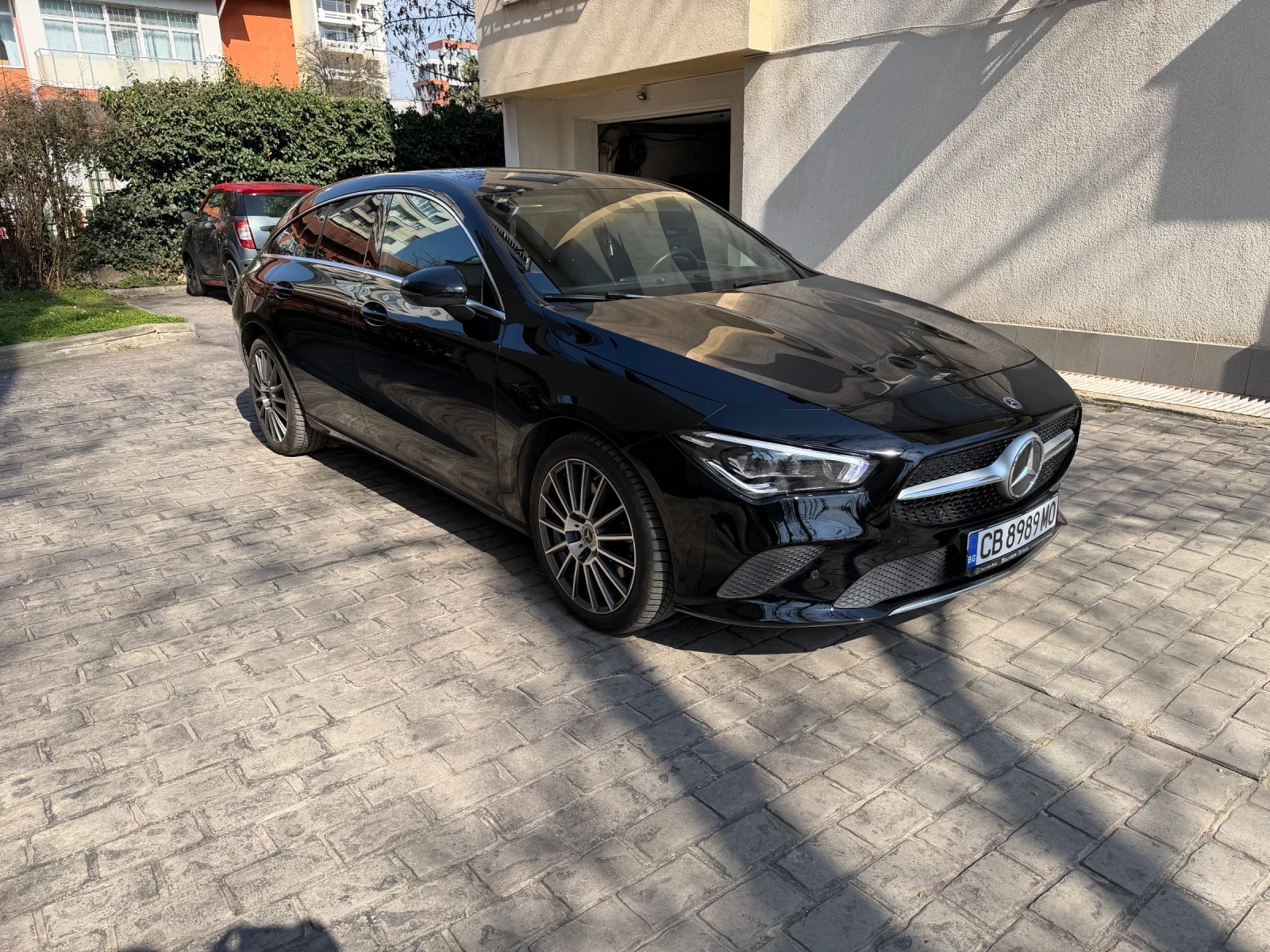 Mercedes-Benz CLA 220 Shooting brake 4matic, снимка 2 - Автомобили и джипове - 53868958