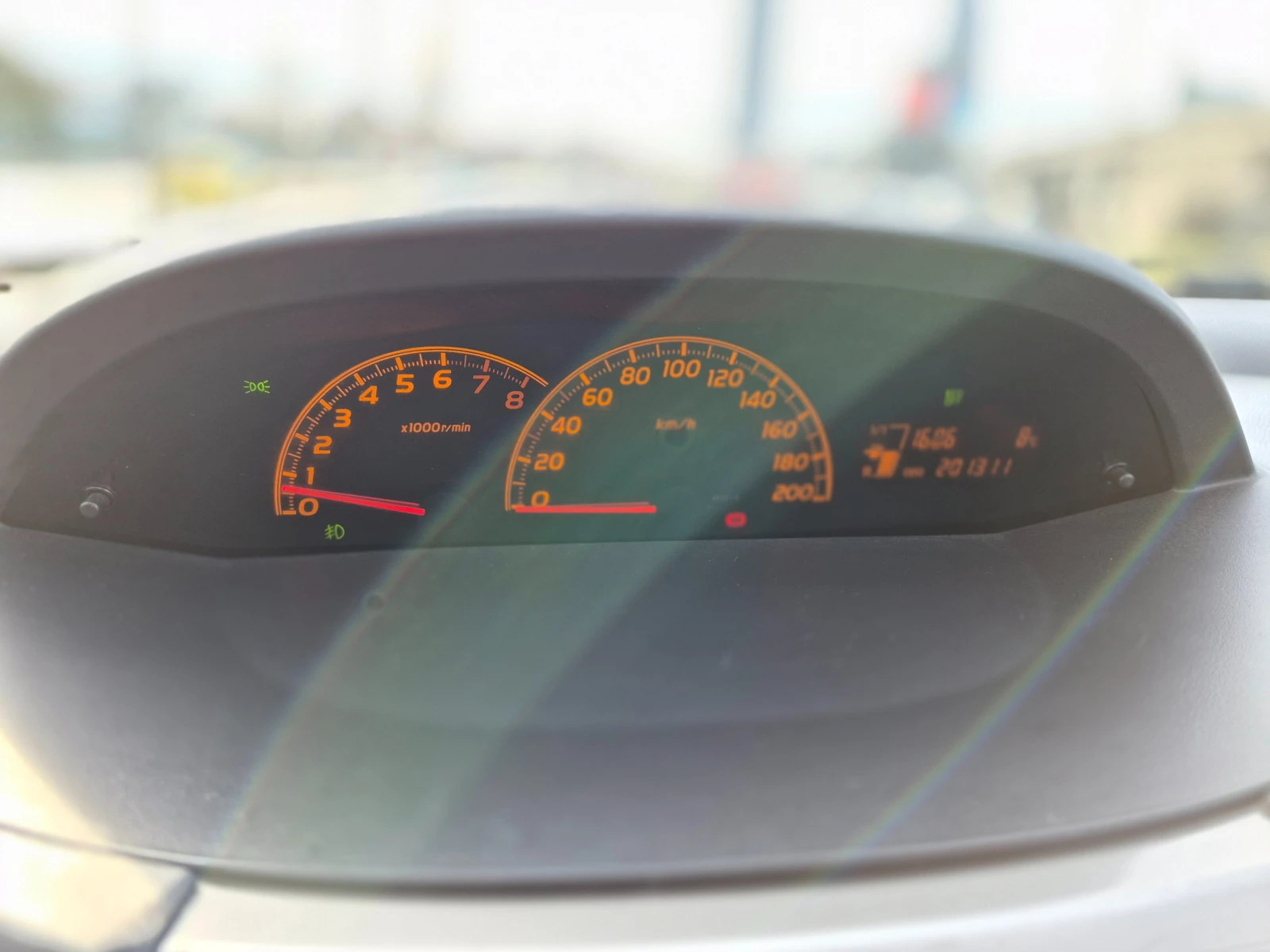 Toyota Yaris 1.3i, снимка 14 - Автомобили и джипове - 54043420