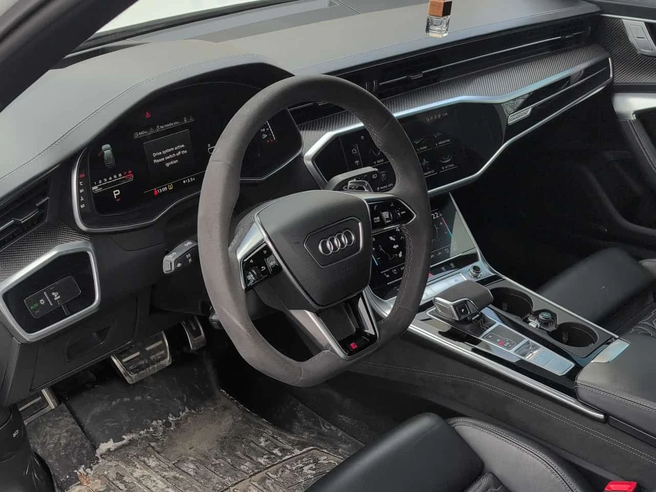 Audi Rs6 * 4.0 TFSI * CARFAX * БЕЗ ИНЦИДЕНТИ * , снимка 7 - Автомобили и джипове - 54102419