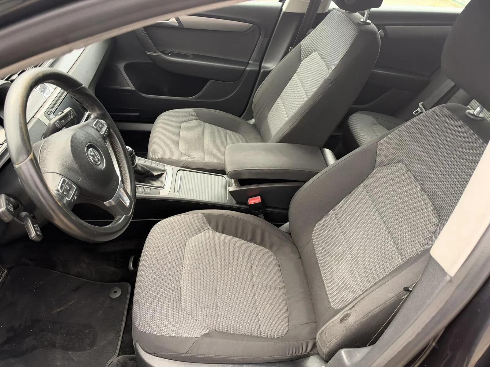 VW Passat 2.0 140 6 скорости, снимка 15 - Автомобили и джипове - 55496758