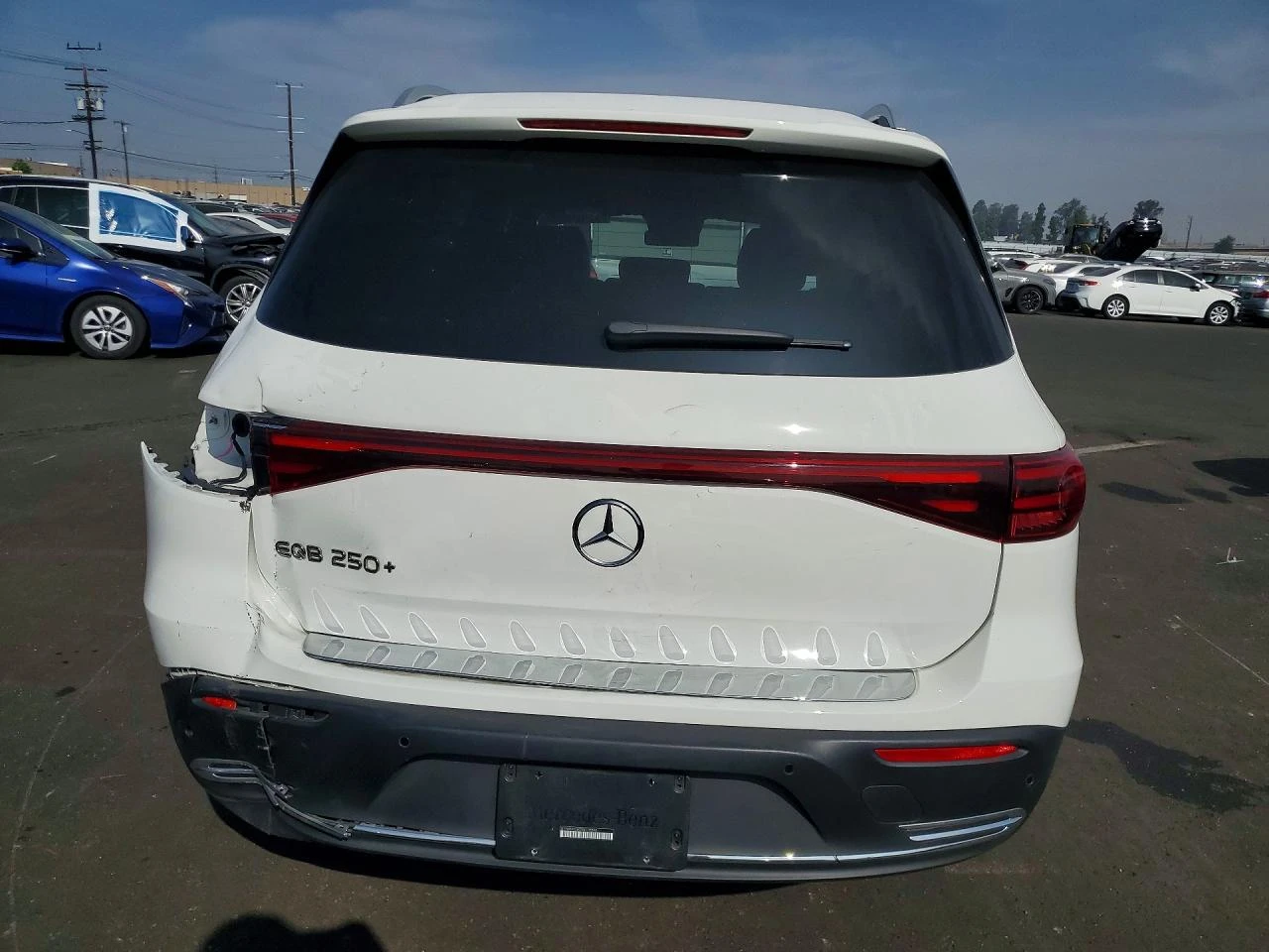 Mercedes-Benz EQB 250+ , снимка 6 - Автомобили и джипове - 54273305