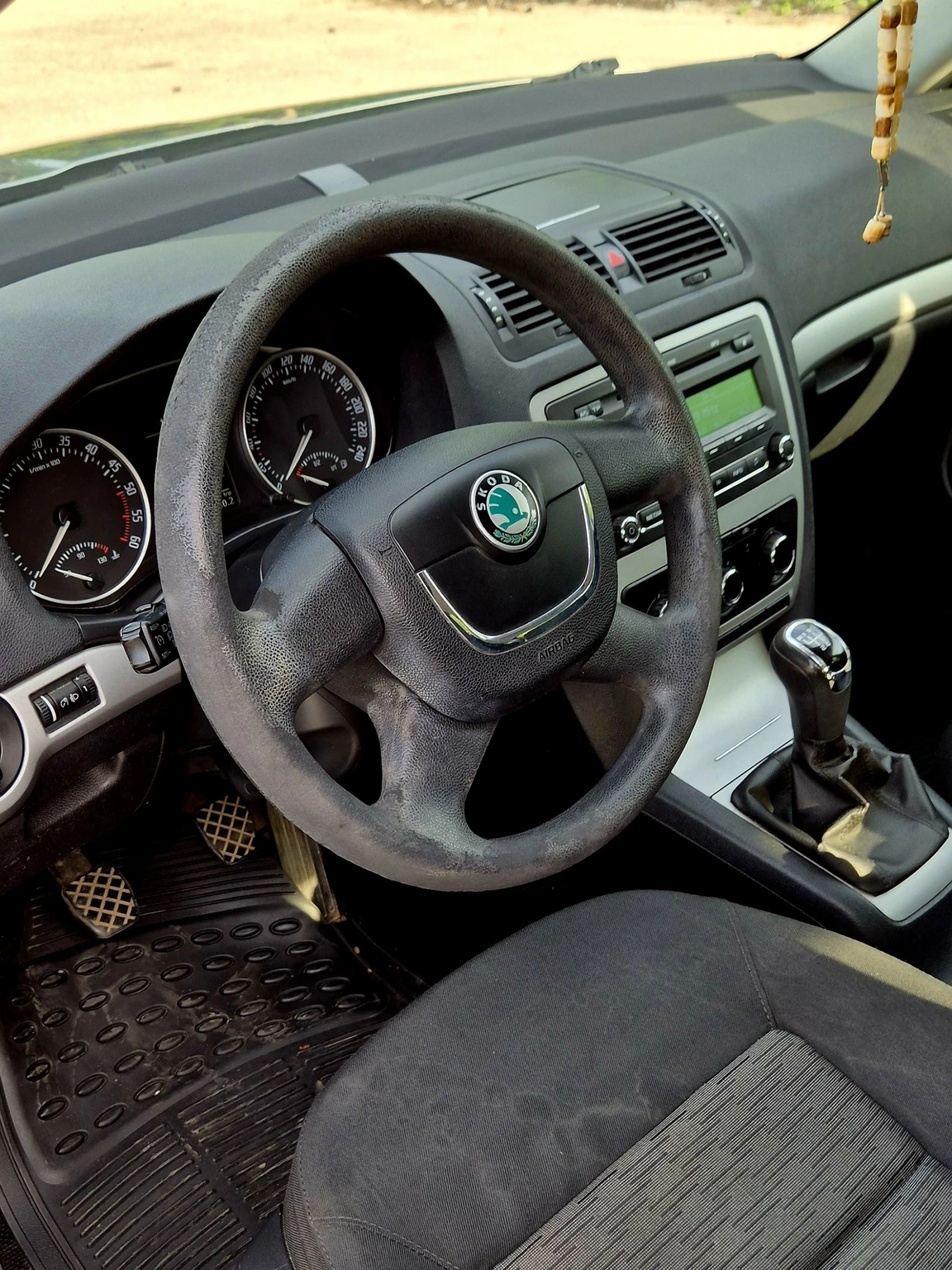 Skoda Octavia 1.6 TDI, снимка 8 - Автомобили и джипове - 54444538