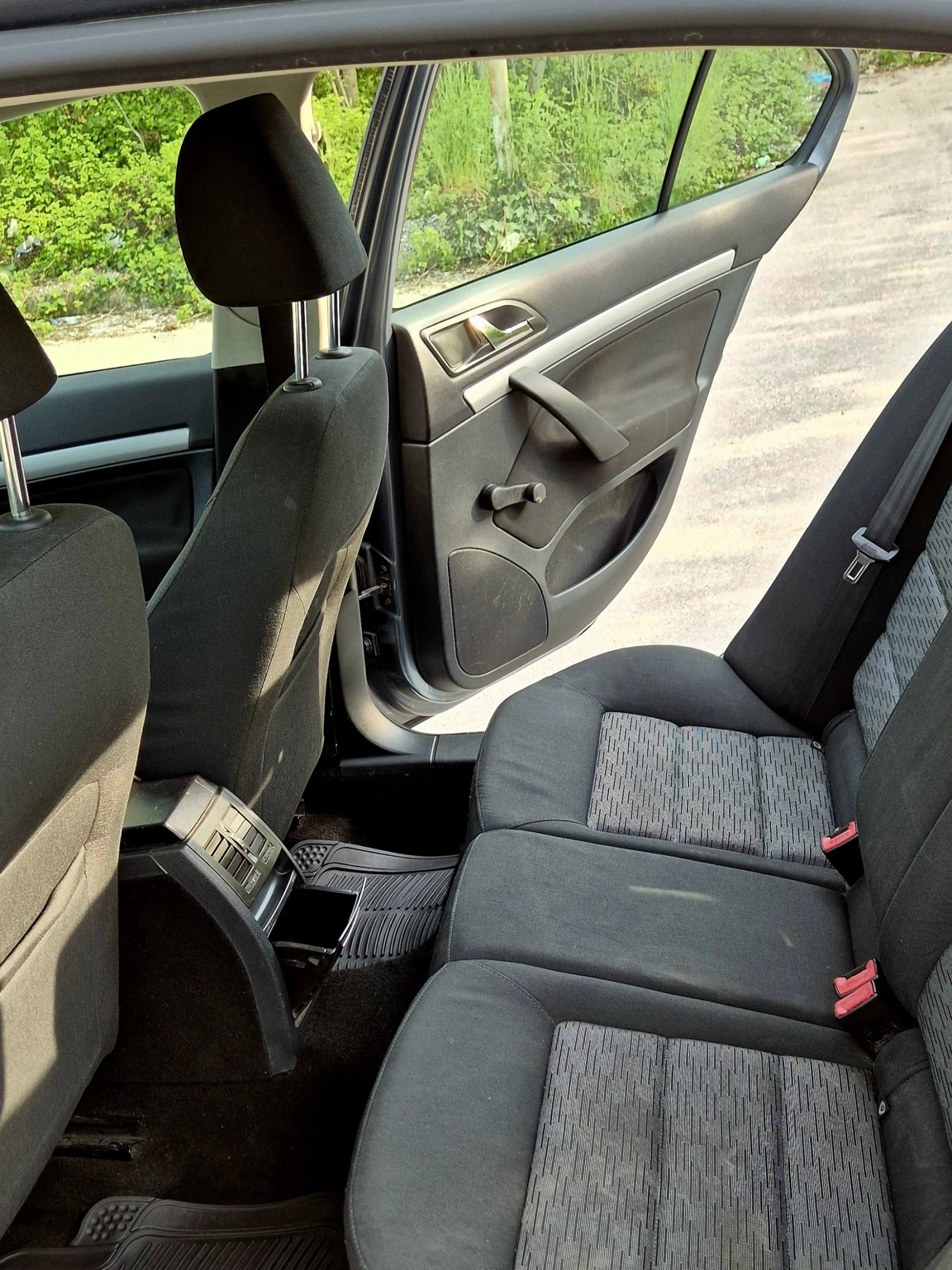 Skoda Octavia 1.6 TDI, снимка 13 - Автомобили и джипове - 54444538