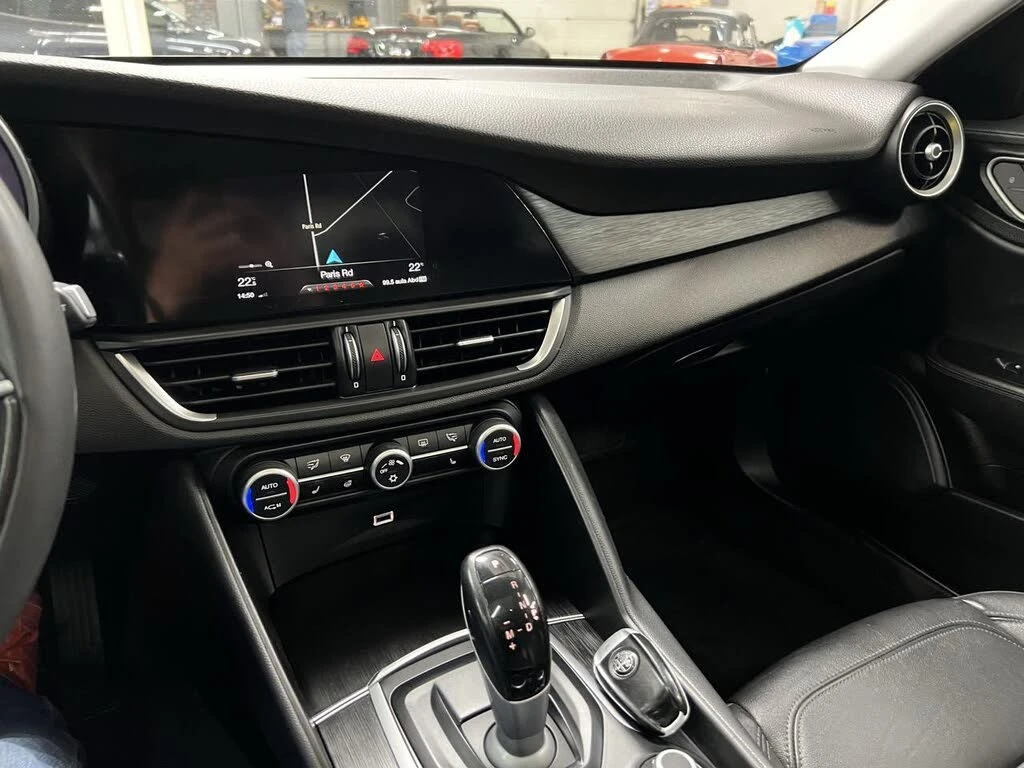 Alfa Romeo Giulia 2017 Alfa Romeo Giulia AWD, снимка 16 - Автомобили и джипове - 54654769