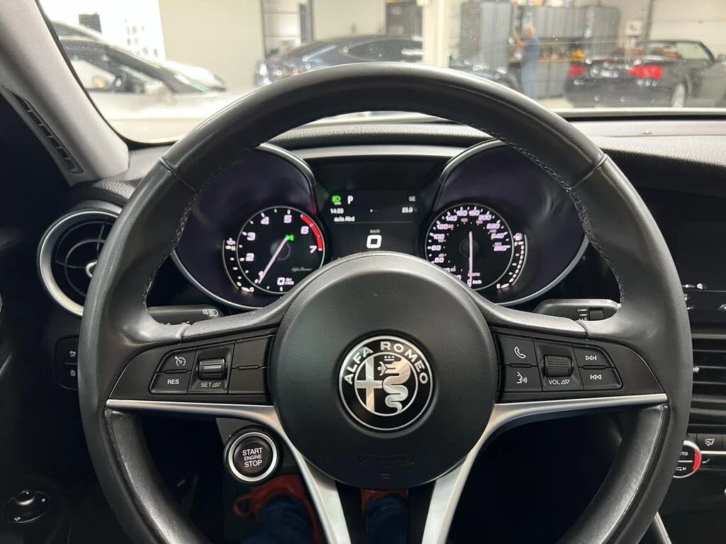 Alfa Romeo Giulia 2017 Alfa Romeo Giulia AWD, снимка 13 - Автомобили и джипове - 54654769