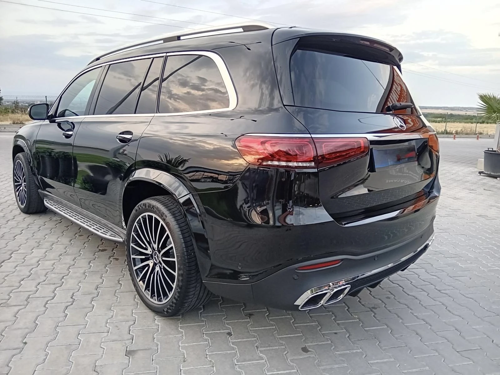 Mercedes-Benz GLS 450 AMG/4 MATIC/designo, снимка 5 - Автомобили и джипове - 55004570