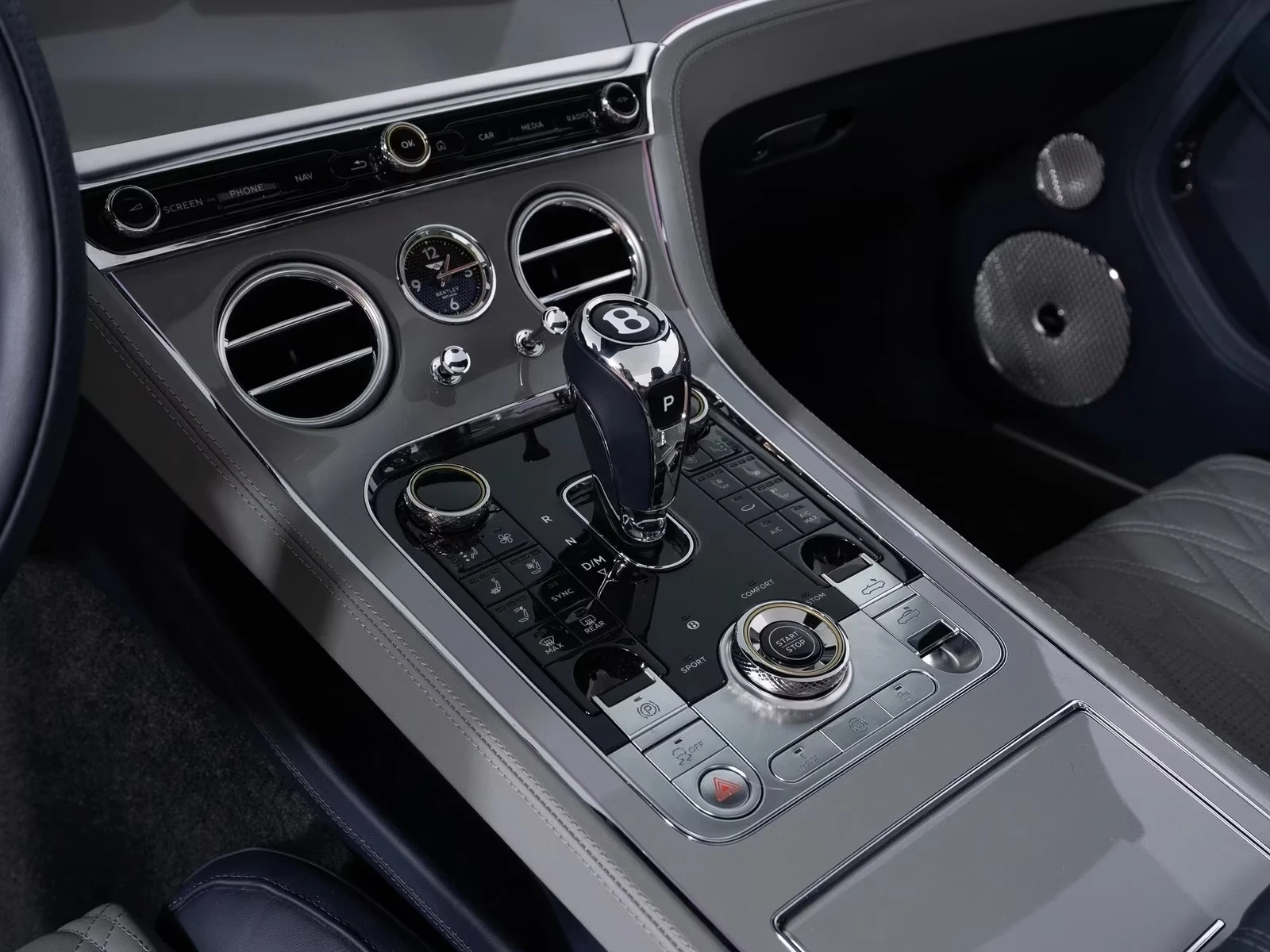 Bentley Continental gt GTC AZURE / V8 HYBRID/ NAIM/ NIGHT/ CARBON-CERAMIC, снимка 15 - Автомобили и джипове - 54955818